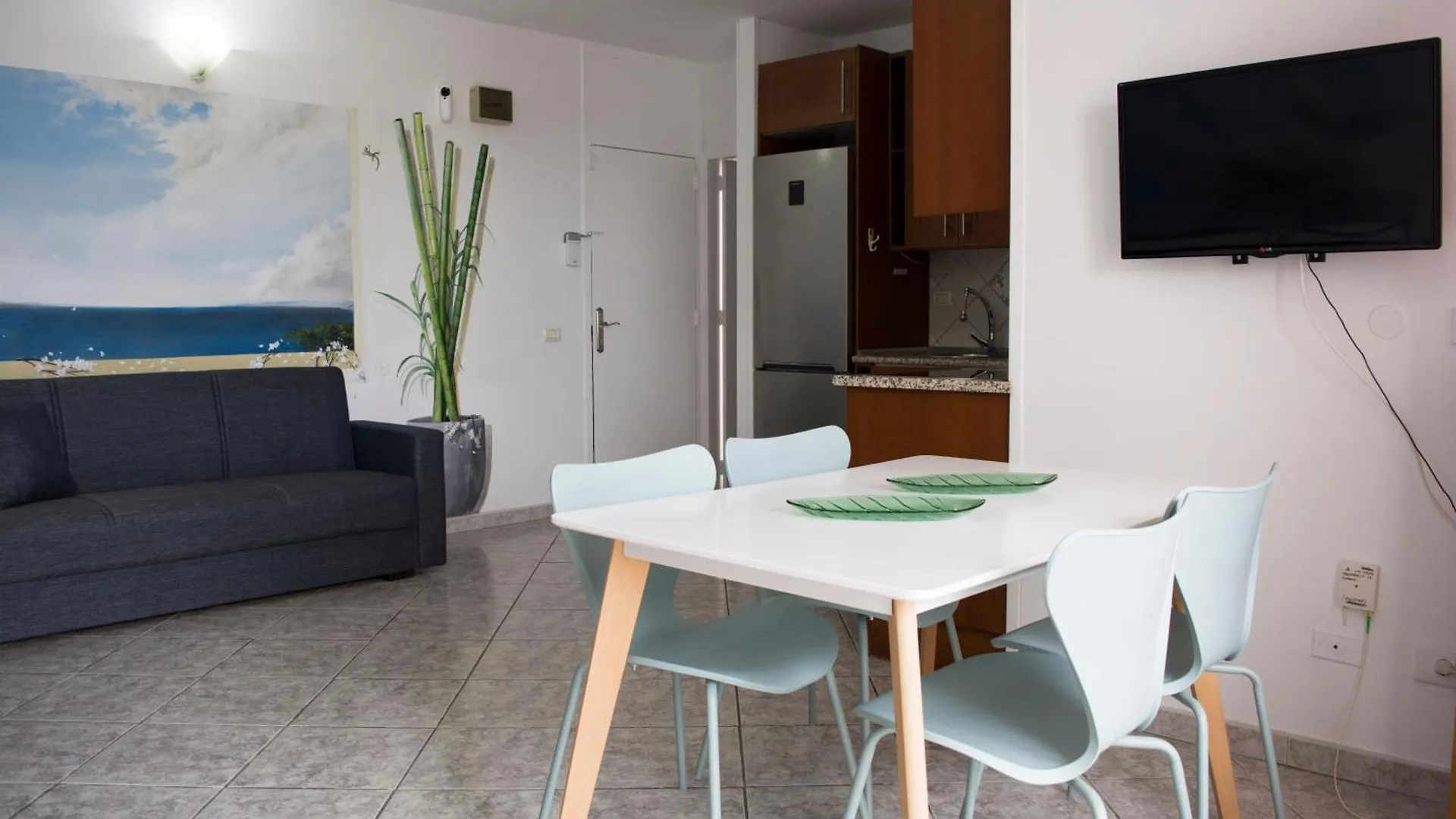 Apartment Apartamento Familiar En Tenbel- Costa Del Silencio Arona  Spain