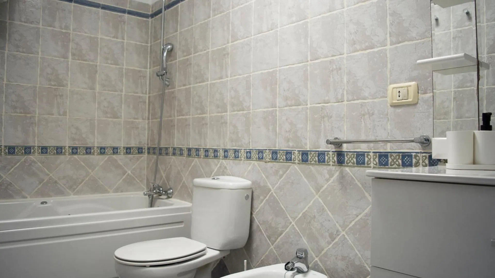Apartamento Familiar En Tenbel- Costa Del Silencio Arona  Spain